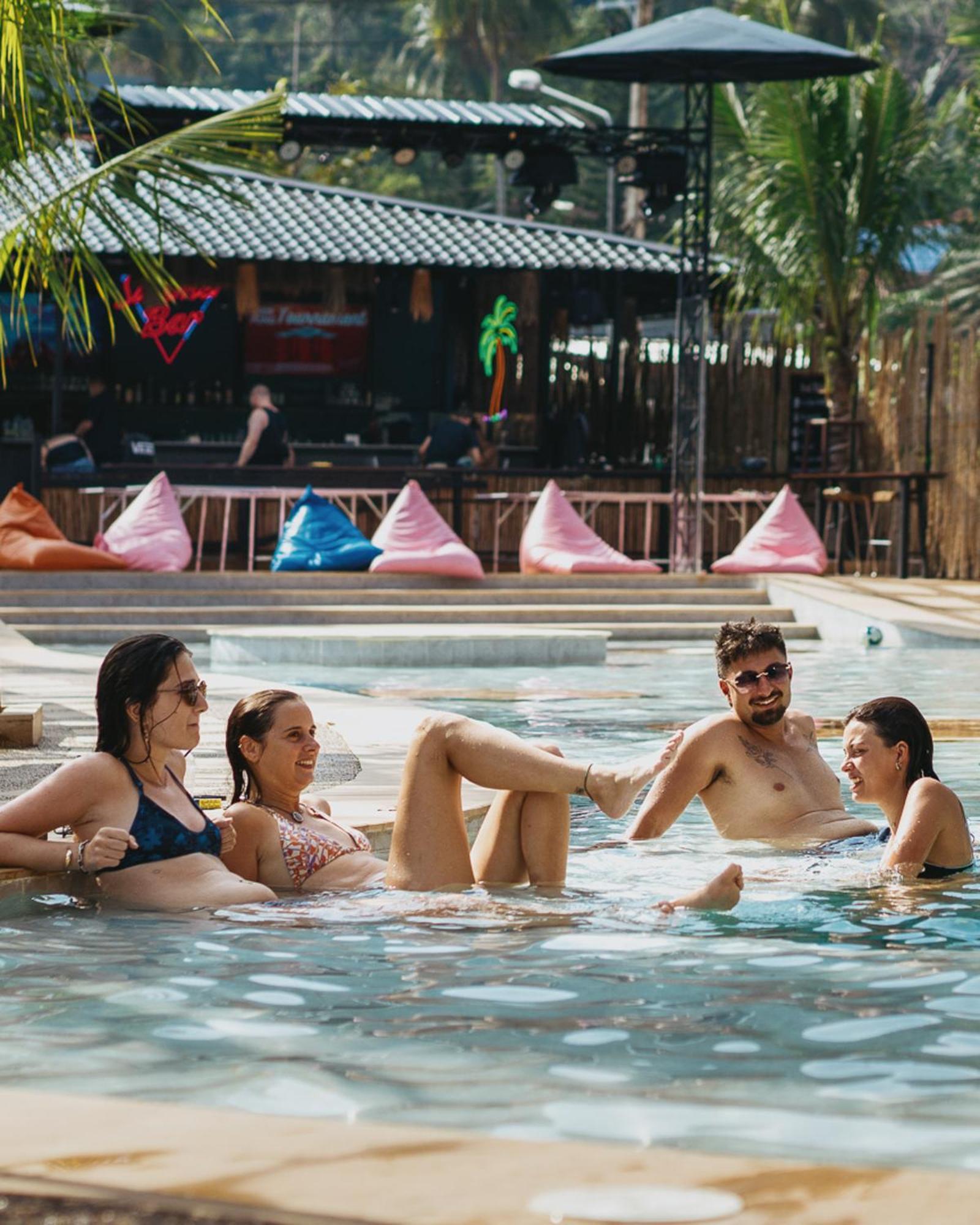 Summer Club And Hostel Ao Nang Eksteriør bilde